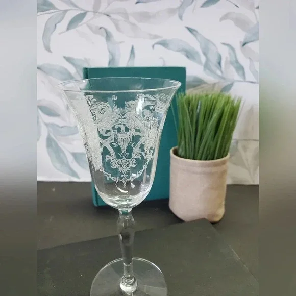 4 Morgantown Glass Co's Virginia Cordial Etched in Clear Wine/Water Glasses - Picture 4 of 16
